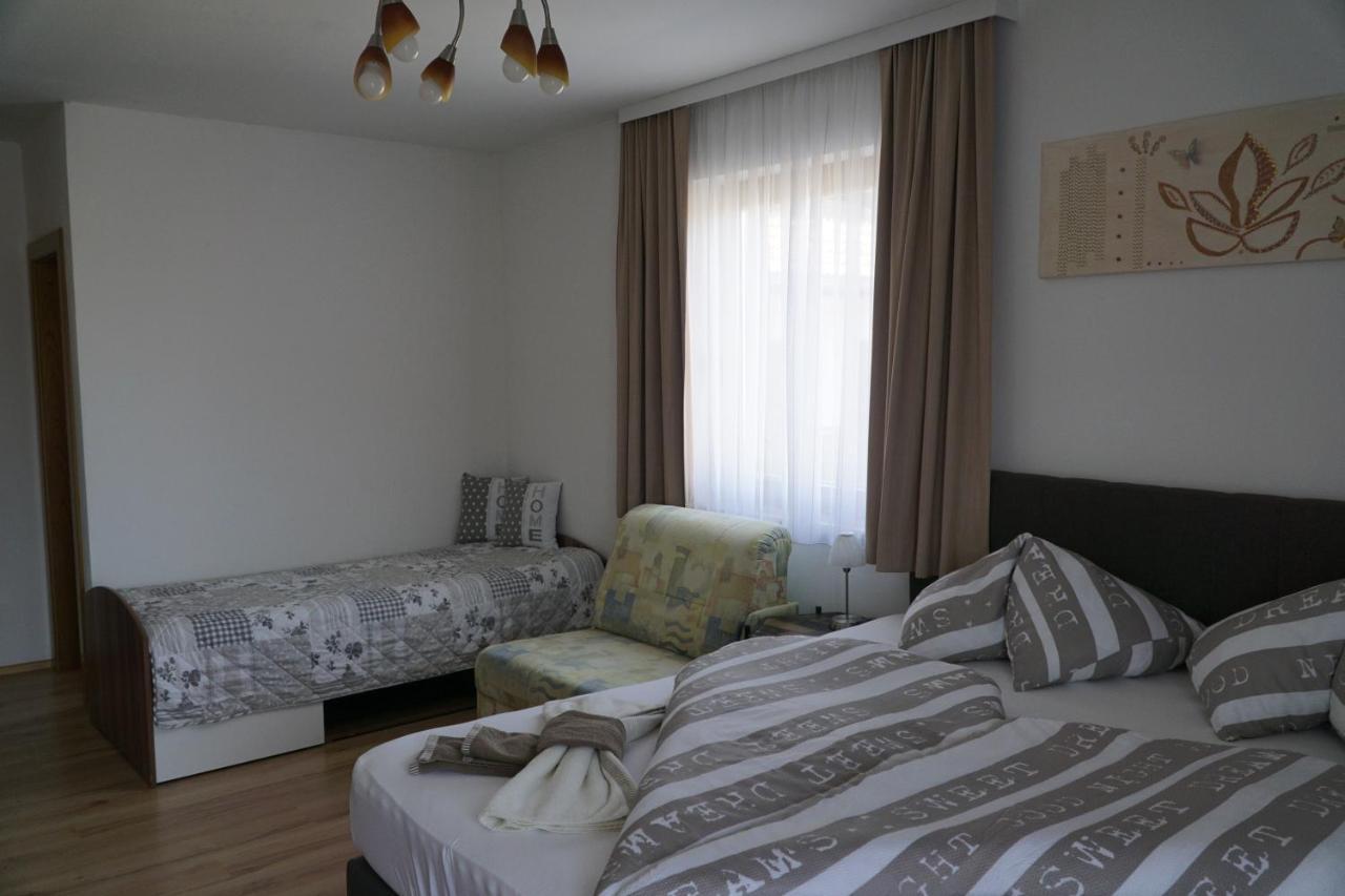 Pension-Ferienwohnung Rotar ฟาคอัมซี ภายนอก รูปภาพ