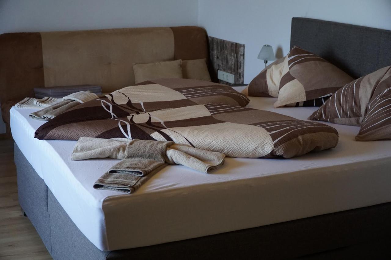 Pension-Ferienwohnung Rotar ฟาคอัมซี ภายนอก รูปภาพ