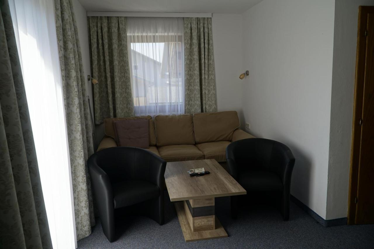 Pension-Ferienwohnung Rotar ฟาคอัมซี ภายนอก รูปภาพ