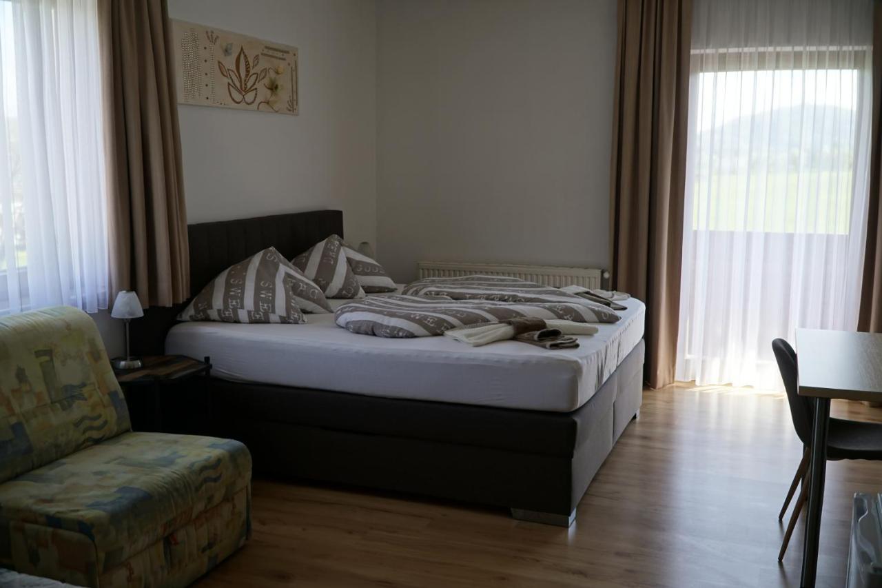 Pension-Ferienwohnung Rotar ฟาคอัมซี ภายนอก รูปภาพ