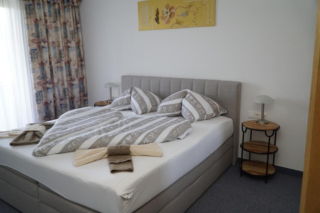 Pension-Ferienwohnung Rotar ฟาคอัมซี ภายนอก รูปภาพ