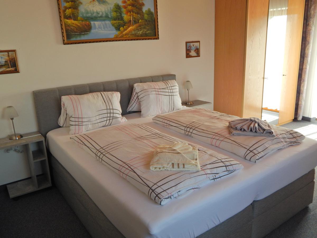 Pension-Ferienwohnung Rotar ฟาคอัมซี ภายนอก รูปภาพ